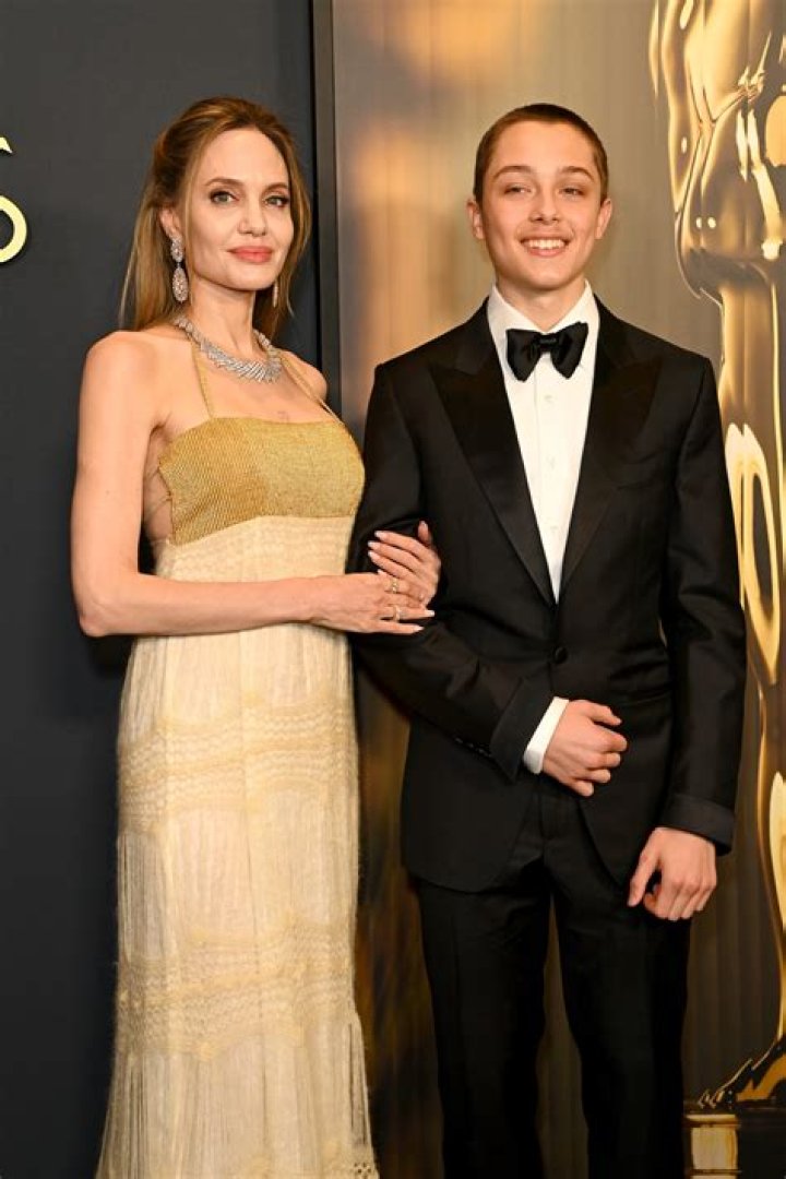 Angelina Jolie And James Haven's Kiss: Unraveling The Mystery