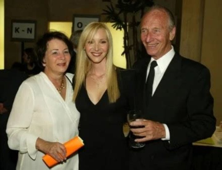 Meet The Parents Who Nurtured Lisa Kudrow's Success