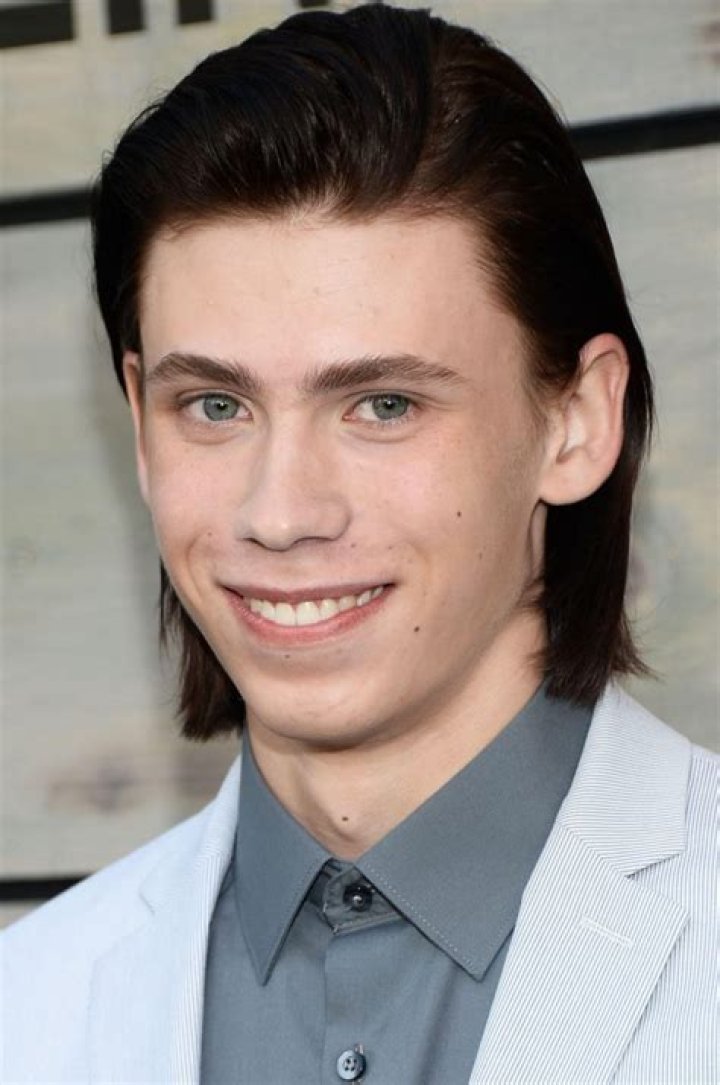 Owen Teague – Biography, Age, Height and Everything You Need to Know