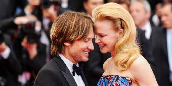 Stephen Hawking's Alleged Infidelity And Its Impact